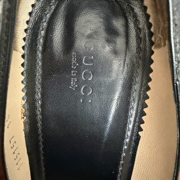 Gucci Elegant Black Leather 3 inch Heels - Picture 7 of 11
